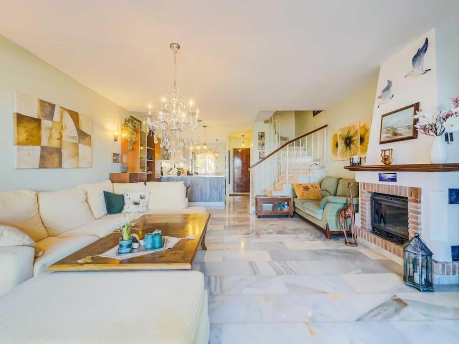 105 - Duplex With Views, *