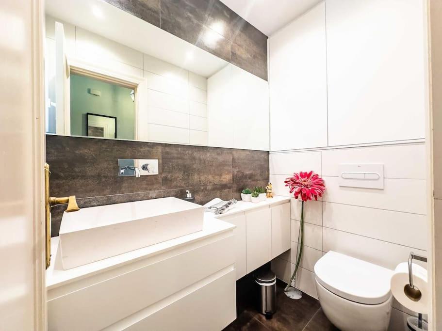 105 - Duplex With Views, Apartment