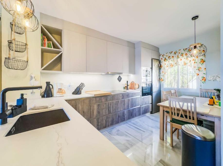 105 - Duplex With Views, Apartment *
