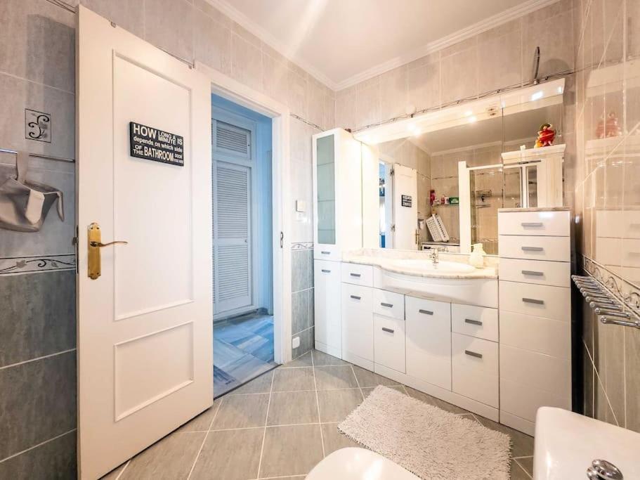 105 - Duplex With Views,