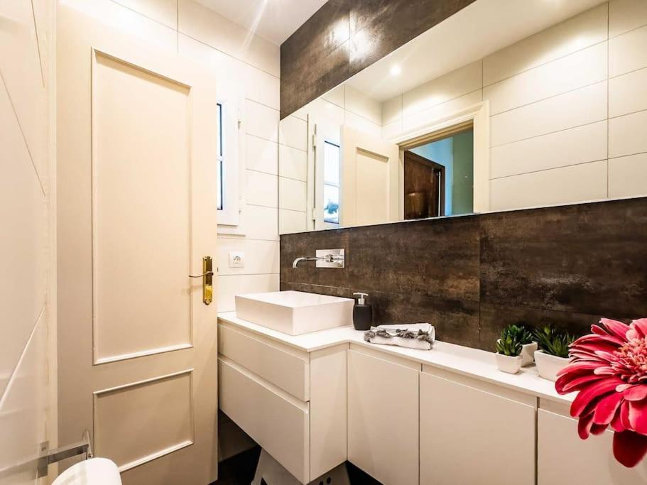 105 - Duplex With Views, Apartment
