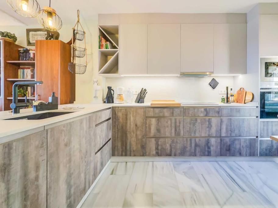 105 - Duplex With Views, Apartment *