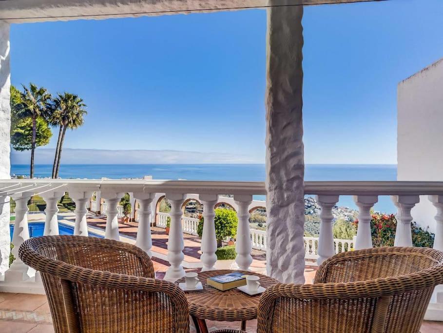 105 - Duplex With Views, *